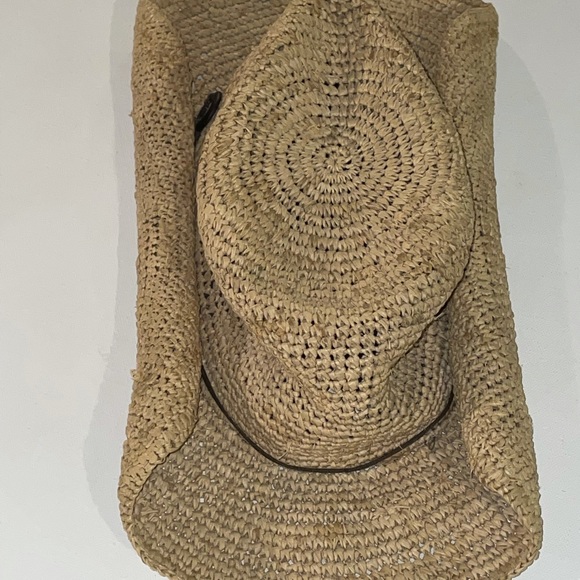 REI - Outdoor Hat - Picture 7 of 9